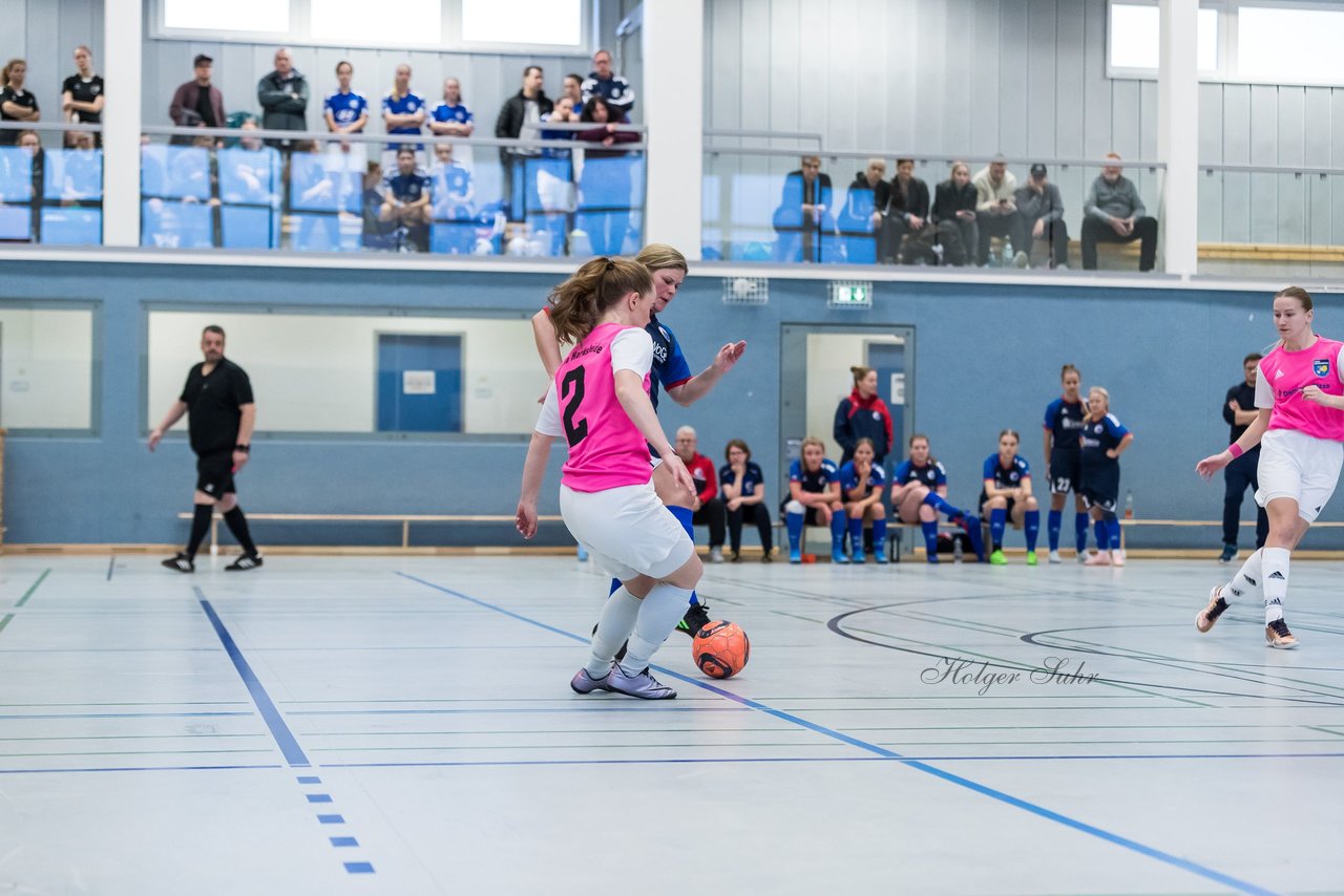 Bild 427 - F Loewinnen Hallen Cup